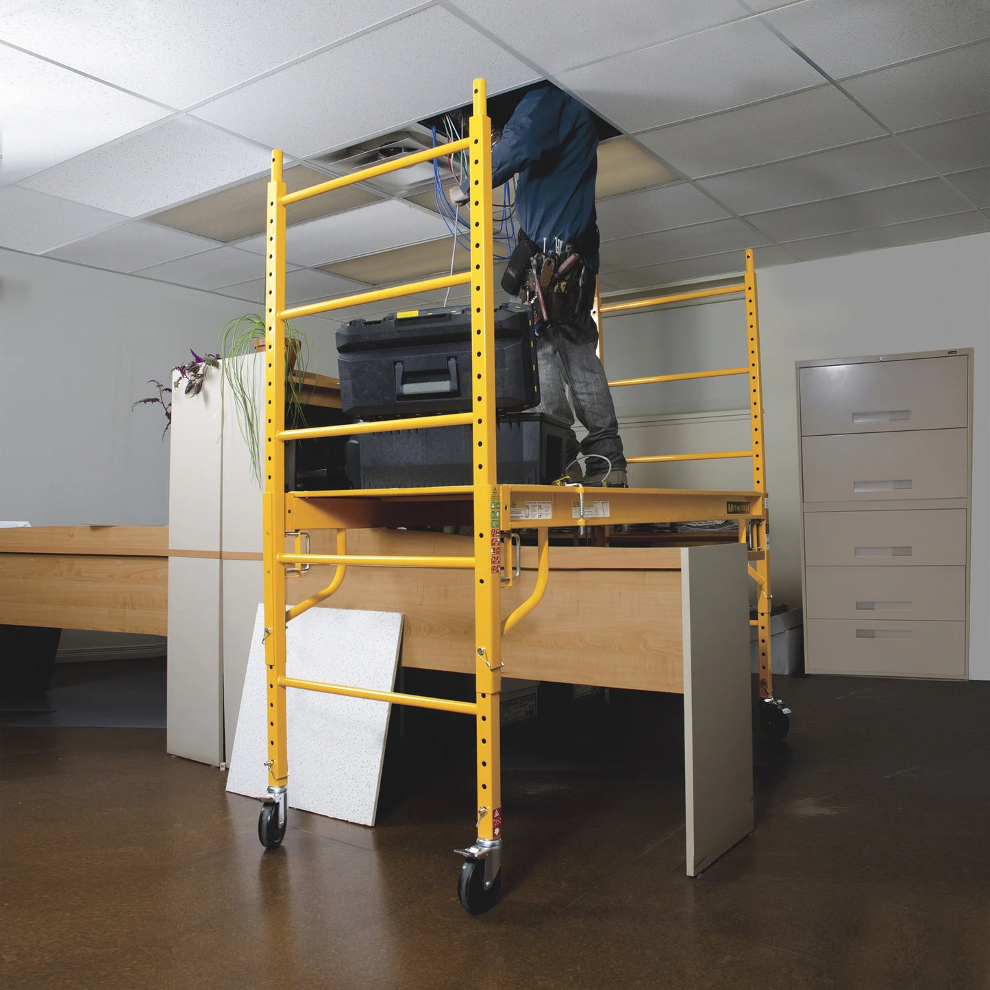 Andamio estilo Baker — 1000 lb. Capacidad Metaltech